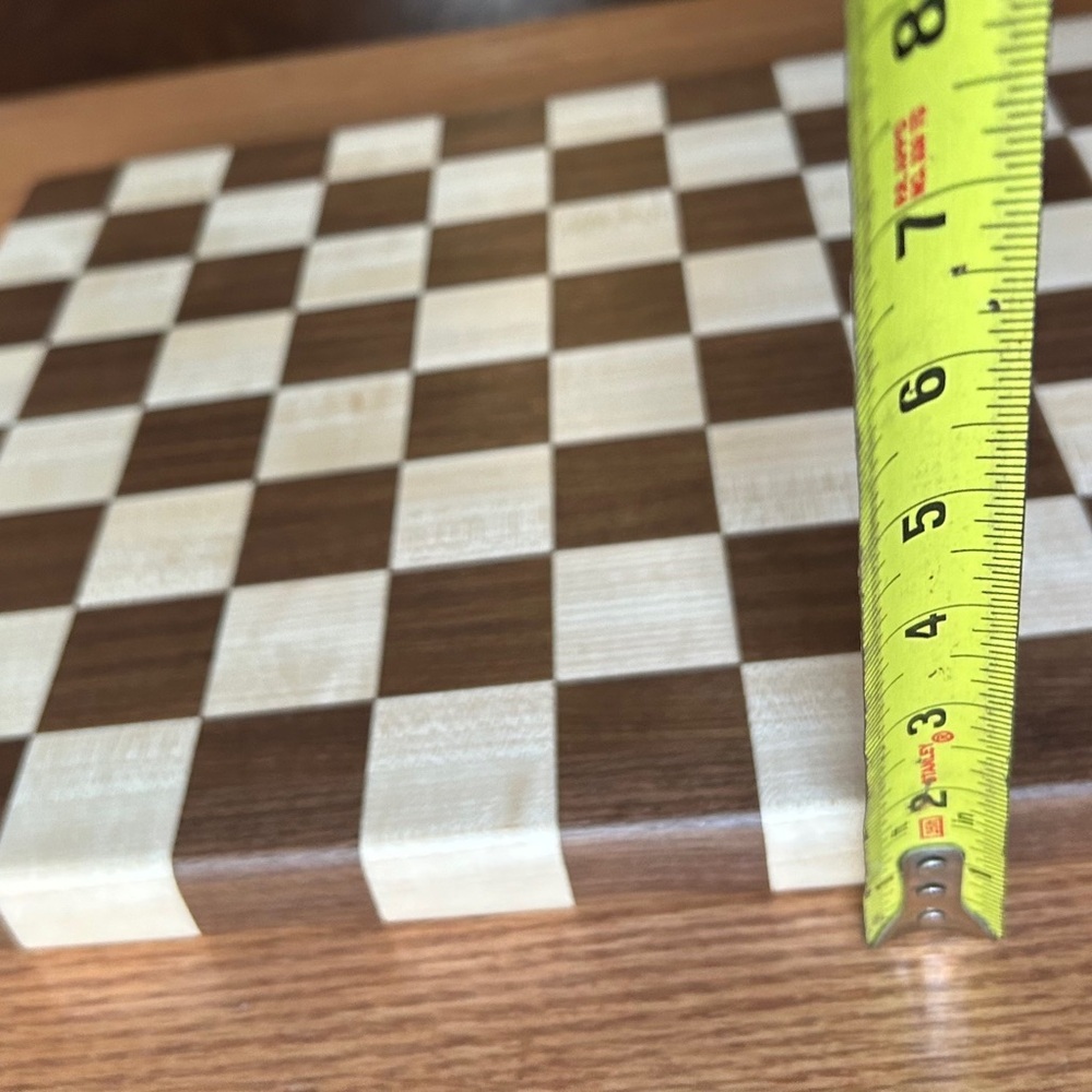Cutting Board XL - Handcrafted - Checker Design - Picture 5 of 11